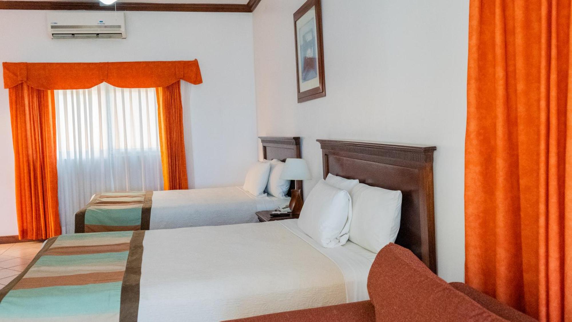 Hotel Cayman Suites Monterrico Kültér fotó